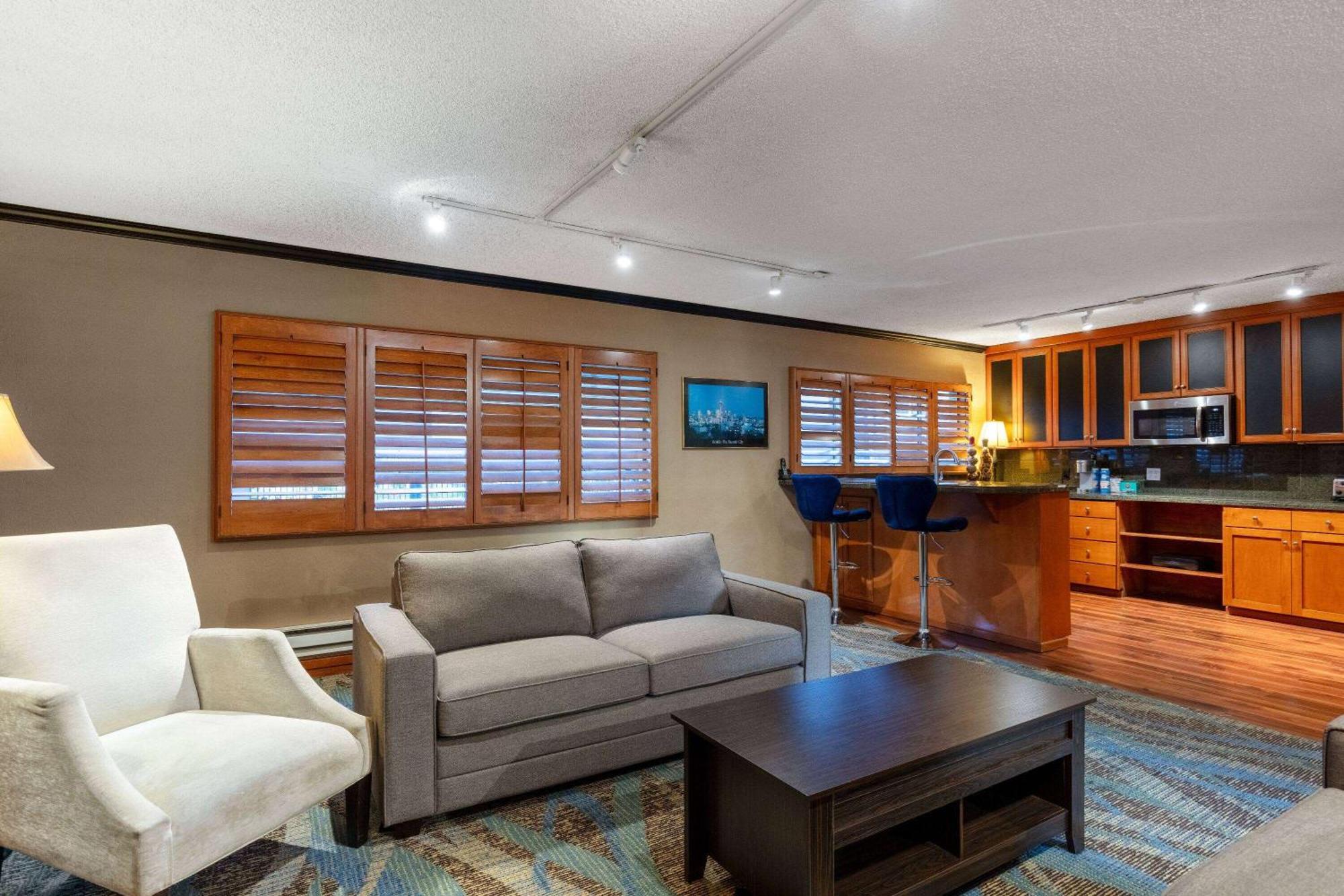 Travelodge By Wyndham Seattle By The Space Needle Экстерьер фото