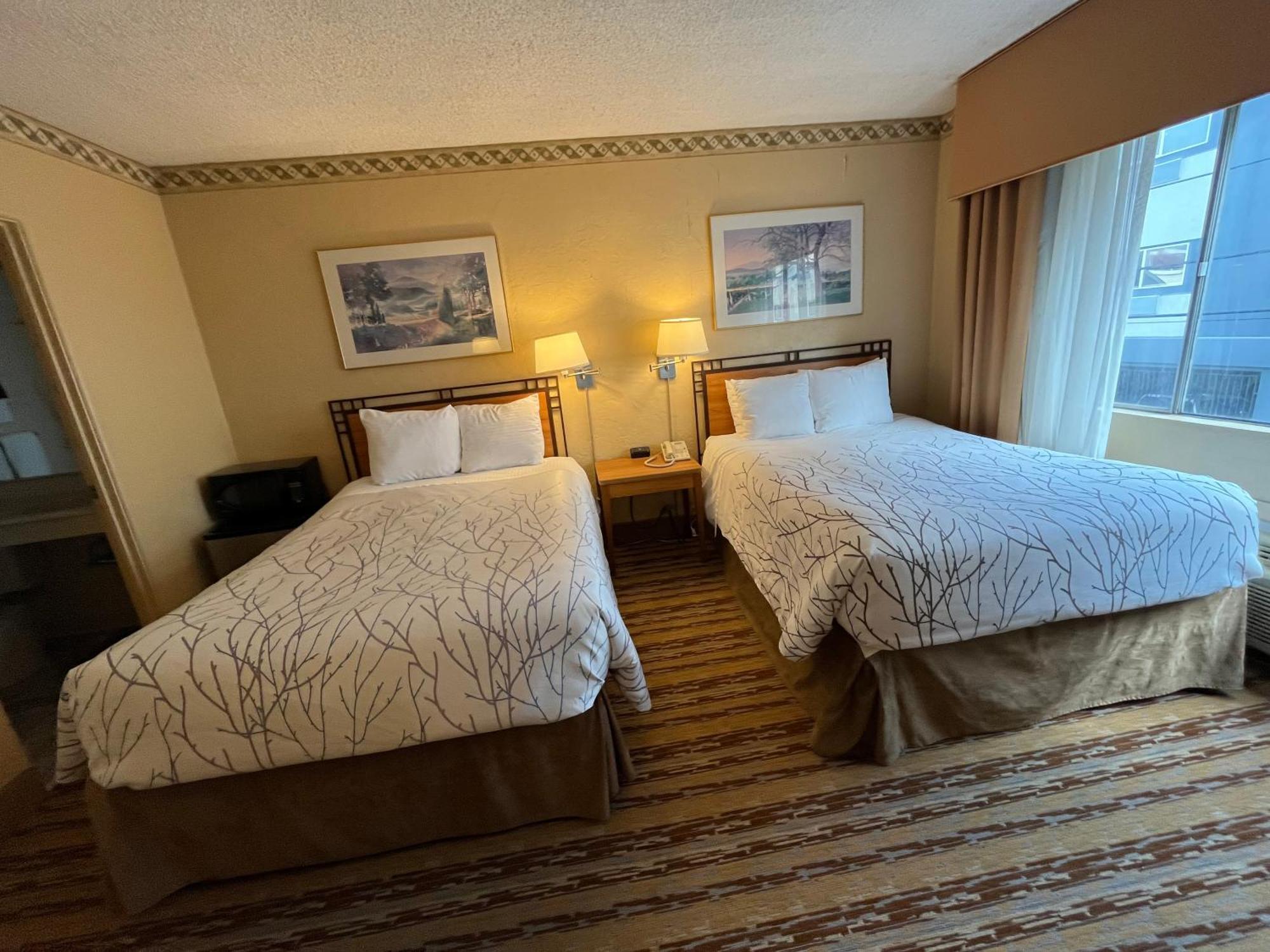 Travelodge By Wyndham Seattle By The Space Needle Экстерьер фото